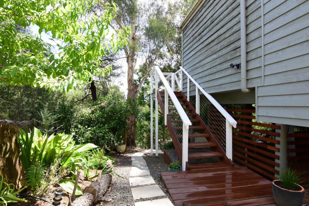Treetops - Three Bedroom With Great Views, In The Village! Holiday home