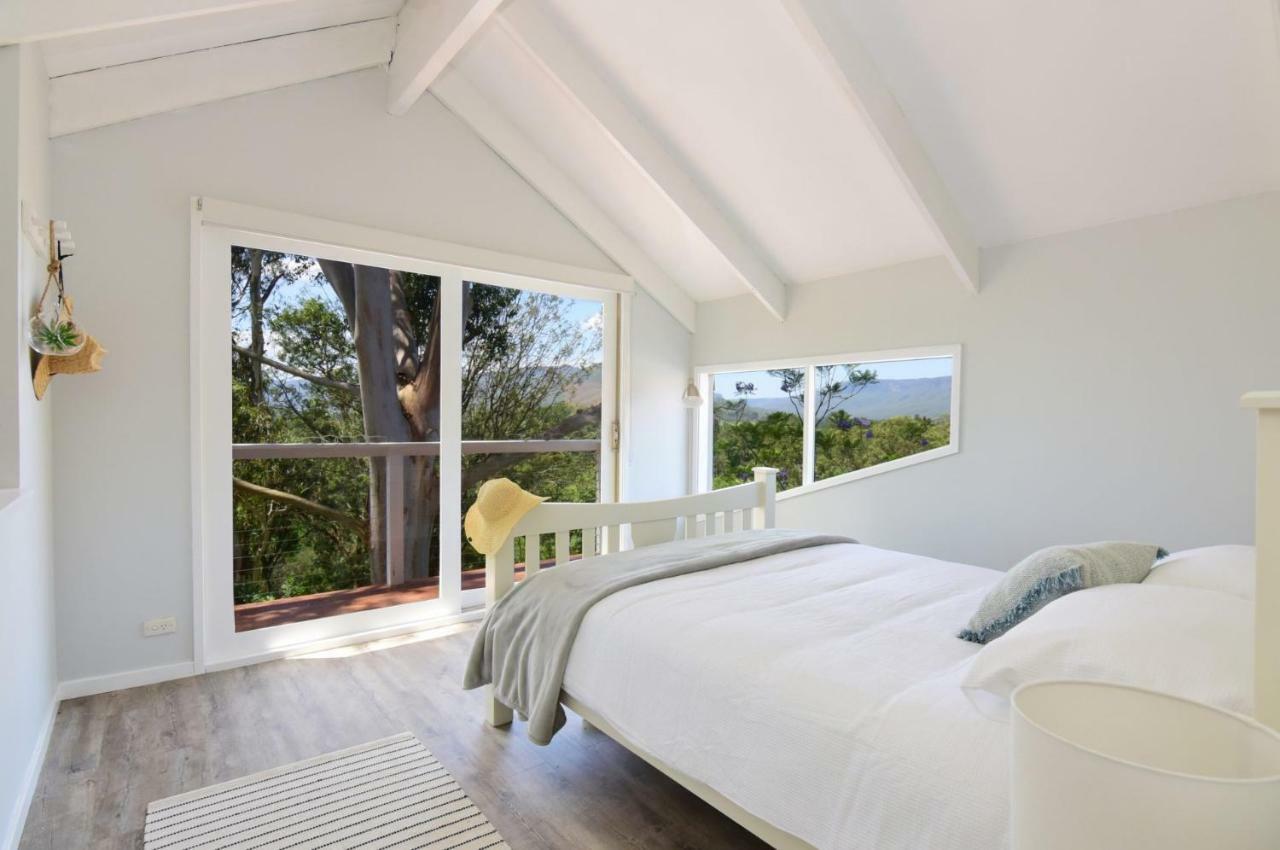 Treetops - Three Bedroom With Great Views, In The Village! Holiday home *